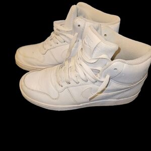 Nike White Athletic Shoes with Padded Ankle Support